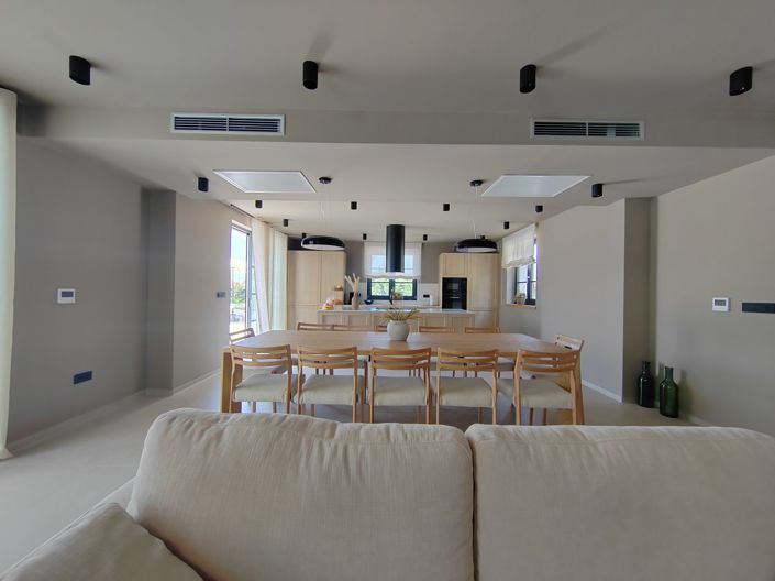 Image No.23-5 Bed Property for sale