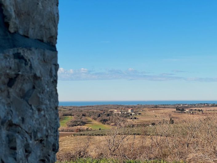 Image No.18-3 Bed Property for sale