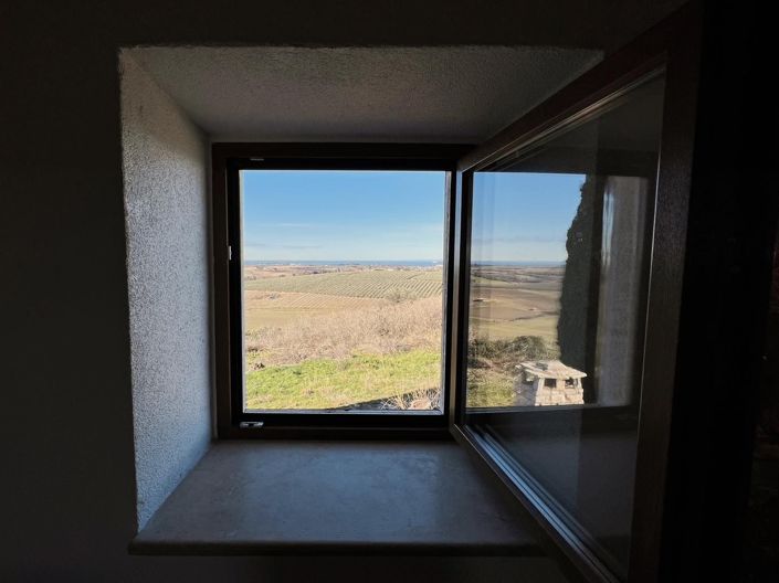 Image No.23-3 Bed Property for sale