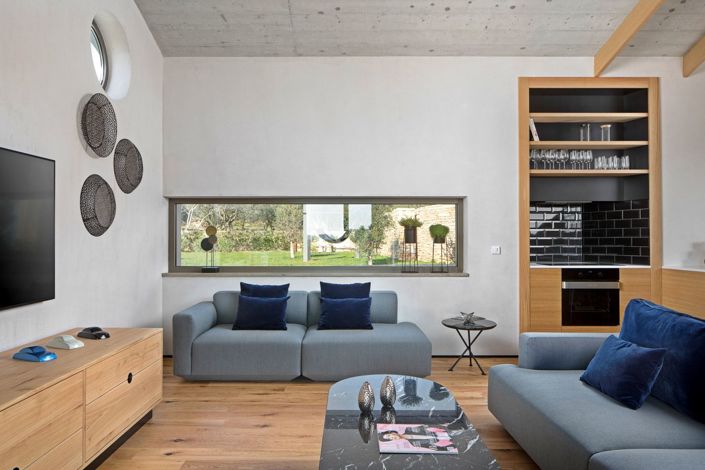 Image No.12-4 Bed Property for sale