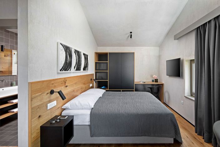 Image No.21-4 Bed Property for sale