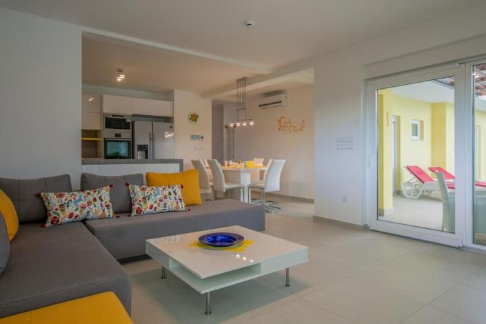 Image No.16-3 Bed Property for sale