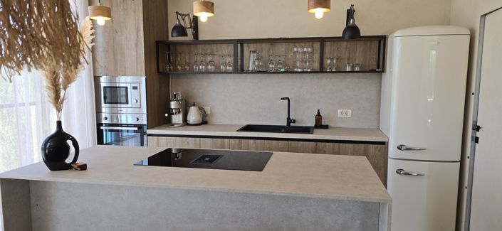 Image No.21-2 Bed Property for sale