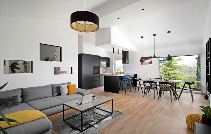 Image No.15-2 Bed Property for sale