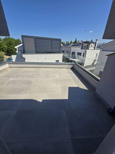 Image No.16-4 Bed Property for sale