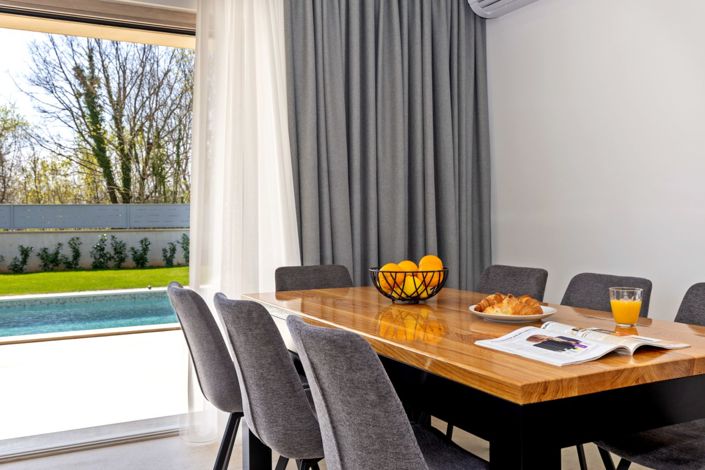 Image No.23-3 Bed Property for sale