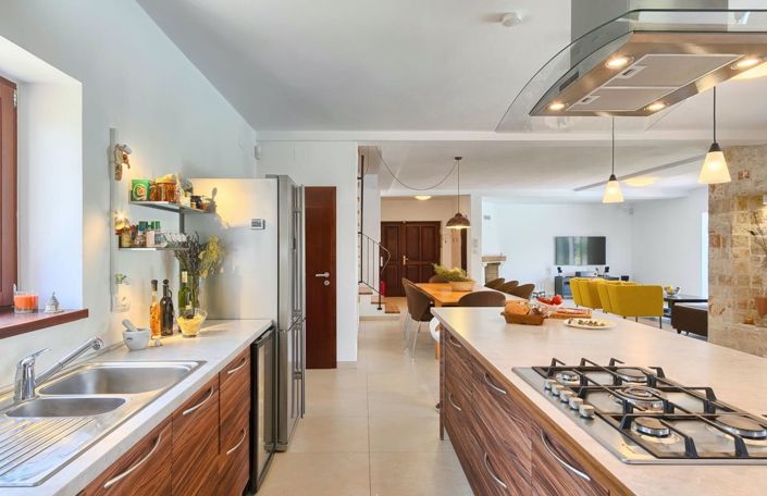 Image No.22-3 Bed Property for sale