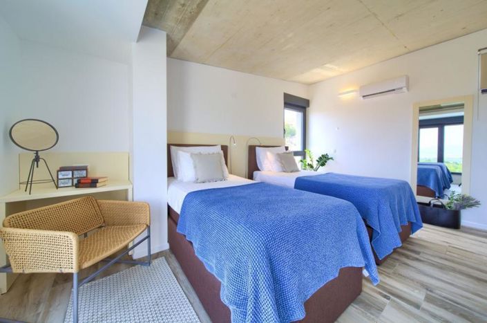 Image No.14-3 Bed Property for sale