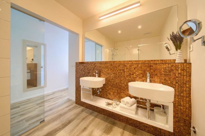 Image No.20-3 Bed Property for sale