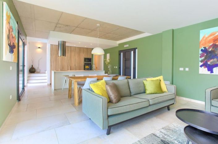 Image No.6-3 Bed Property for sale