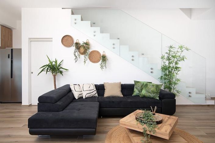 Image No.13-3 Bed Property for sale