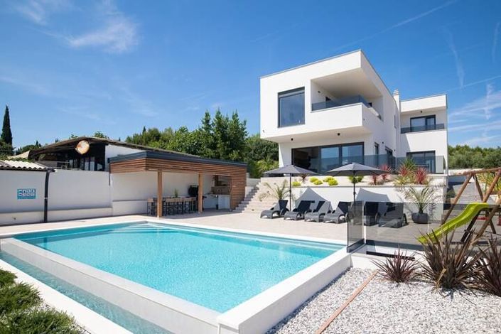 Image No.2-3 Bed Property for sale