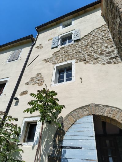 Image No.16-6 Bed Property for sale