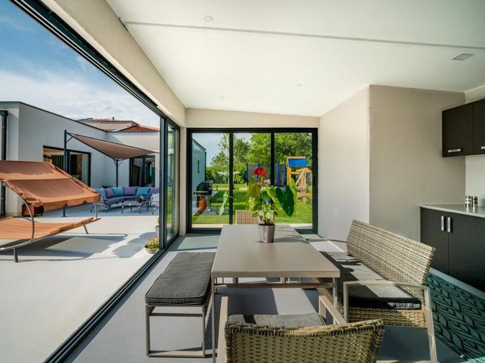 Image No.24-3 Bed Property for sale