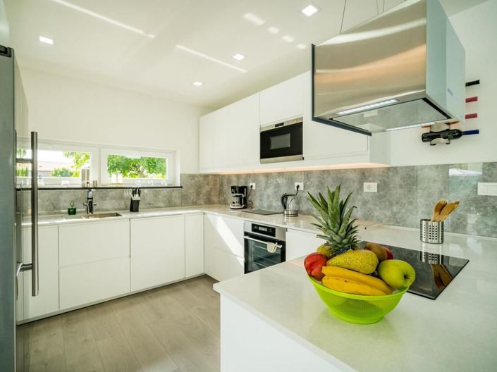 Image No.6-3 Bed Property for sale