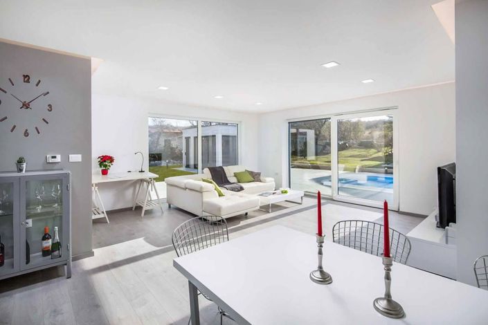 Image No.9-3 Bed Property for sale