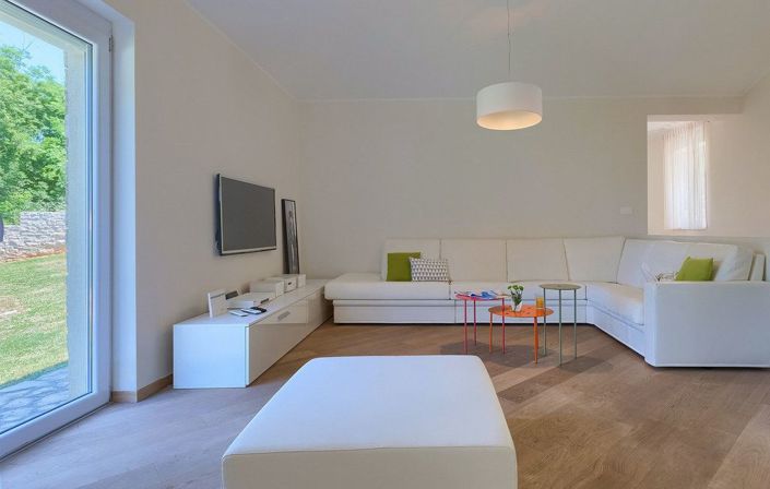 Image No.14-4 Bed Property for sale