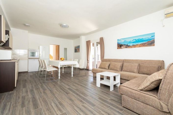 Image No.22-3 Bed Property for sale