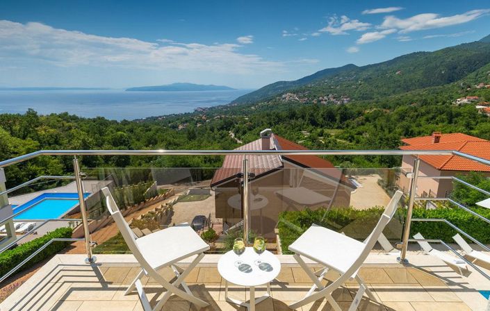 Image No.23-4 Bed Property for sale