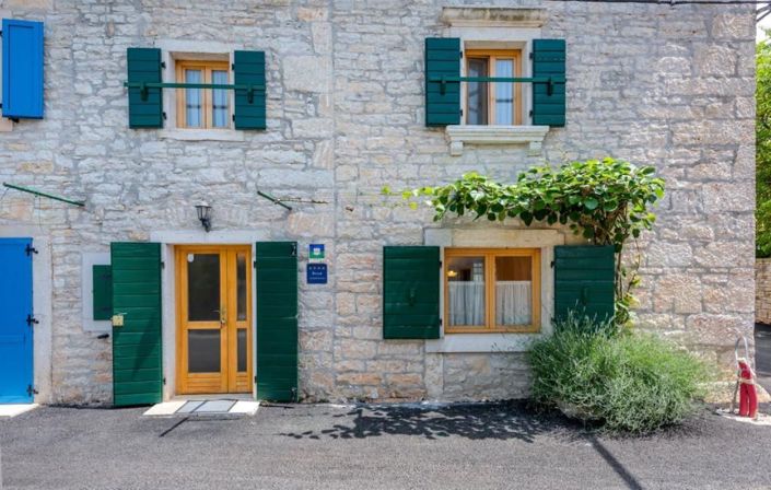 Image No.23-Propriété de 5 chambres à vendre à Kanfanar