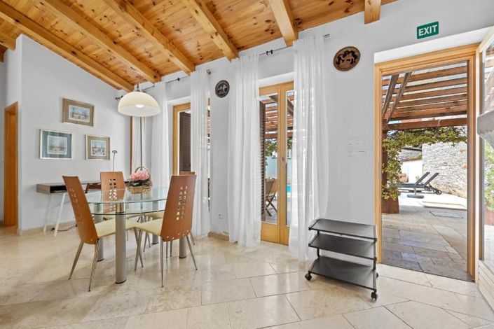 Image No.4-Propriété de 5 chambres à vendre à Kanfanar