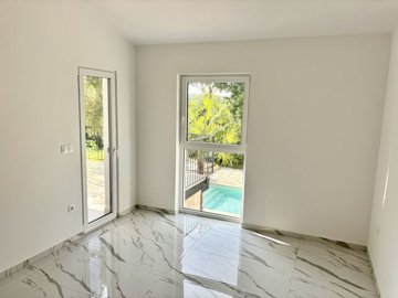 141842-543188