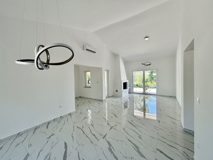 Image No.24-Propriété de 5 chambres à vendre à Umag