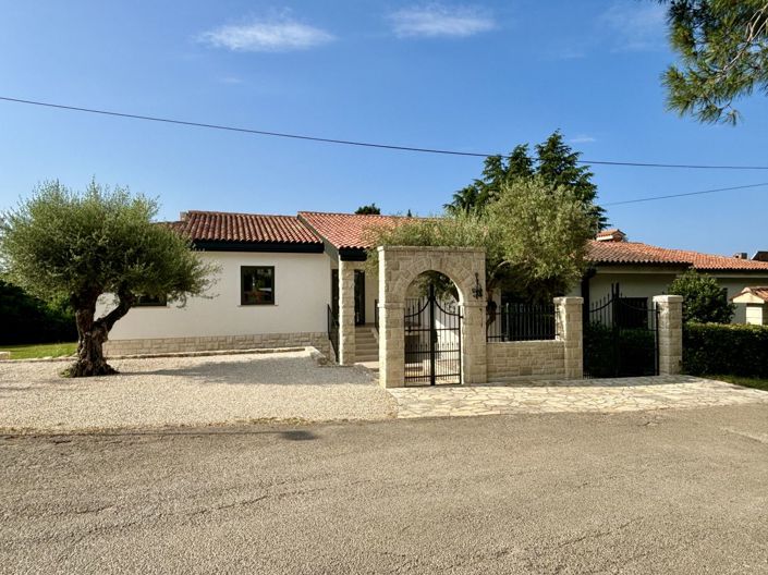 Image No.6-Propriété de 5 chambres à vendre à Umag