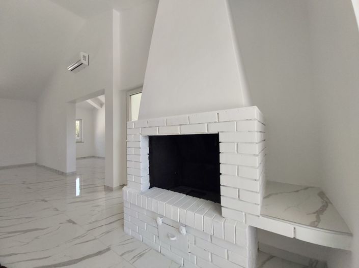 Image No.9-Propriété de 5 chambres à vendre à Umag