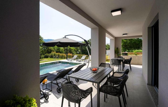 Image No.11-4 Bed Property for sale