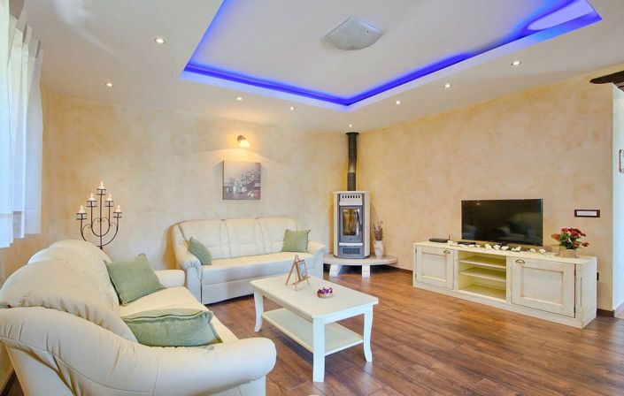 Image No.11-5 Bed Property for sale