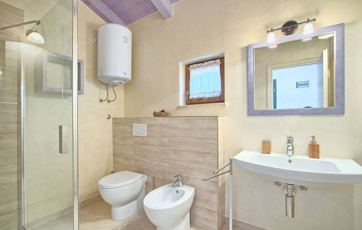 Image No.19-5 Bed Property for sale