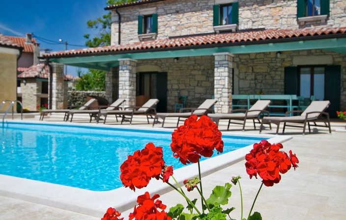 Image No.5-5 Bed Property for sale