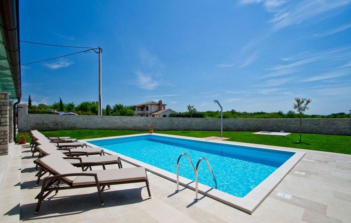 Image No.6-5 Bed Property for sale