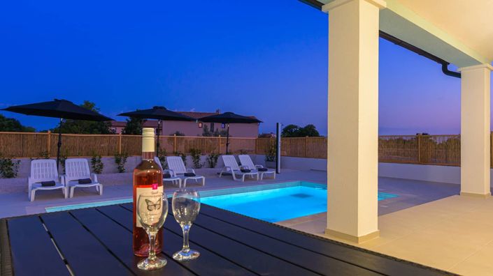 Image No.23-3 Bed Property for sale