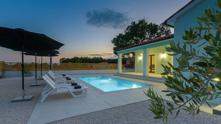 Image No.25-3 Bed Property for sale