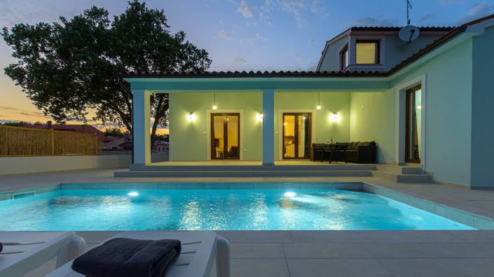 Image No.3-3 Bed Property for sale