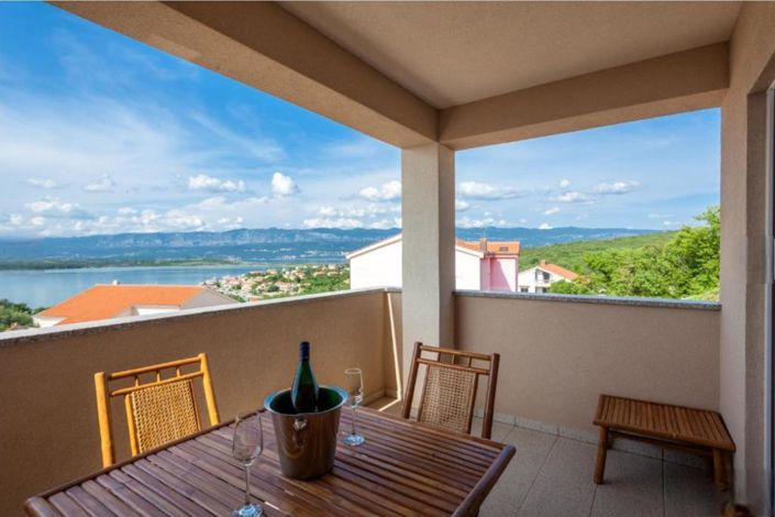 Image No.16-12 Bed Property for sale