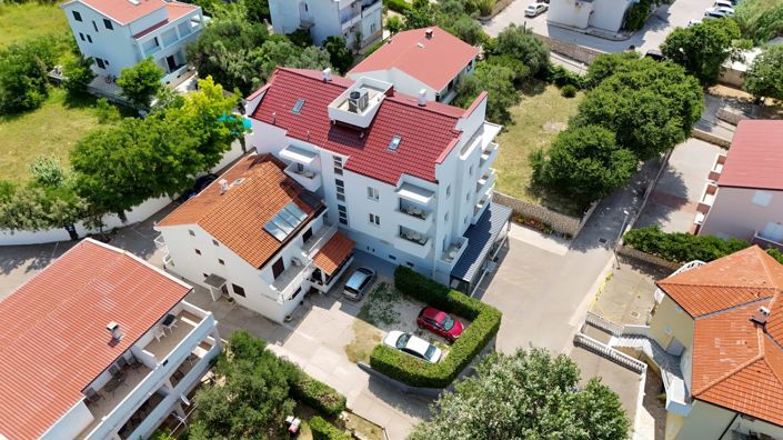 Image No.8-24 Bed Property for sale