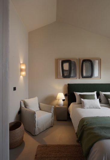 Image No.22-3 Bed Property for sale