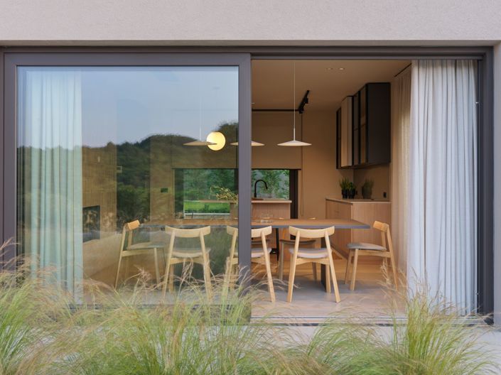 Image No.8-3 Bed Property for sale