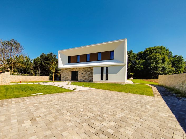 Image No.25-4 Bed Property for sale