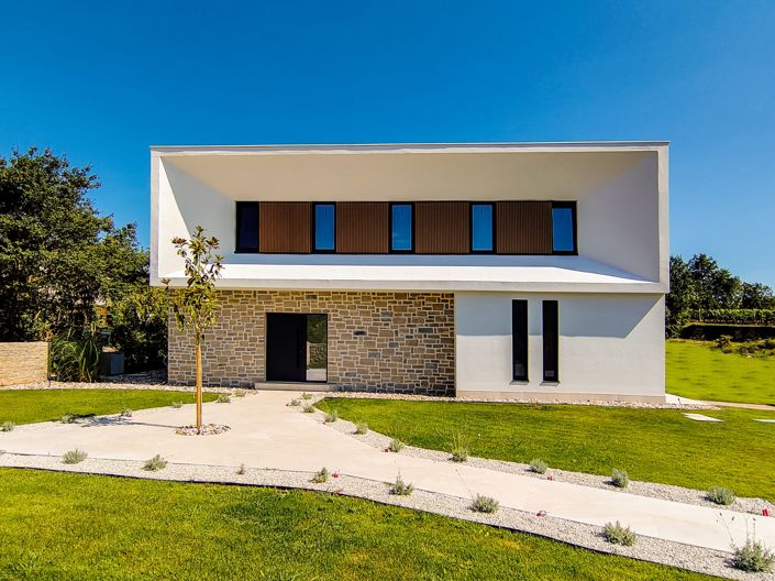 Image No.6-4 Bed Property for sale