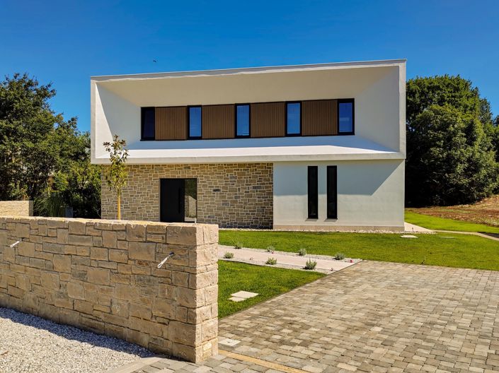 Image No.7-4 Bed Property for sale