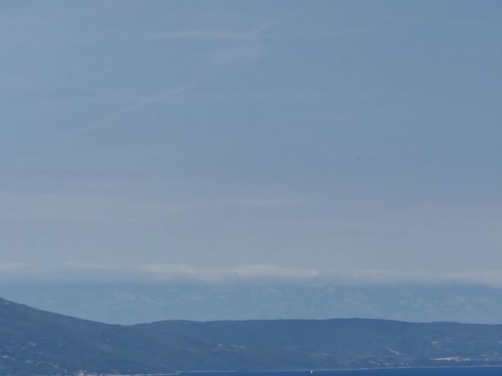 Image No.10-6 Bed Property for sale