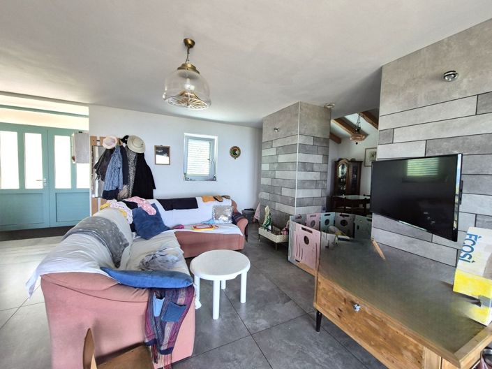 Image No.21-6 Bed Property for sale