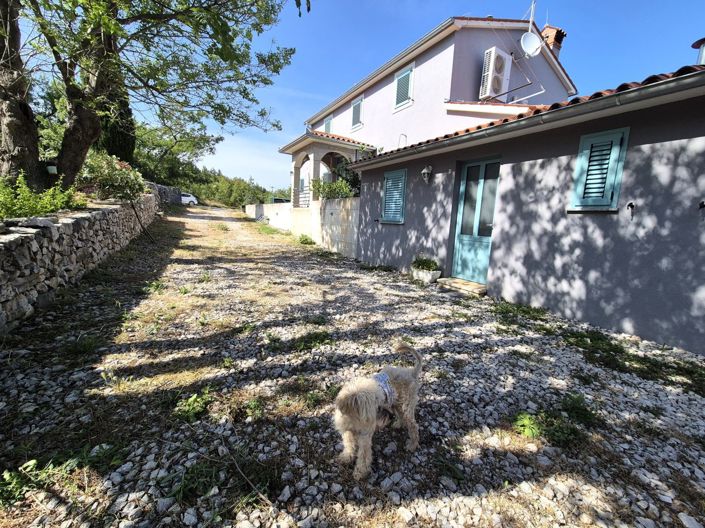 Image No.6-6 Bed Property for sale