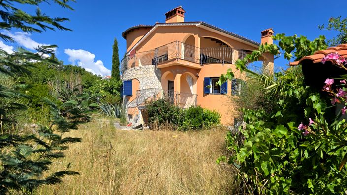 Image No.10-4 Bed Property for sale