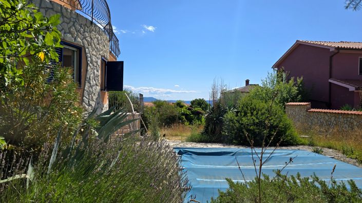 Image No.17-4 Bed Property for sale