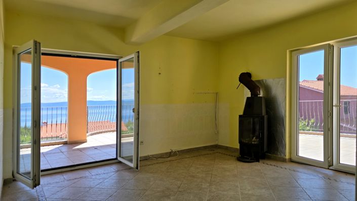 Image No.24-4 Bed Property for sale